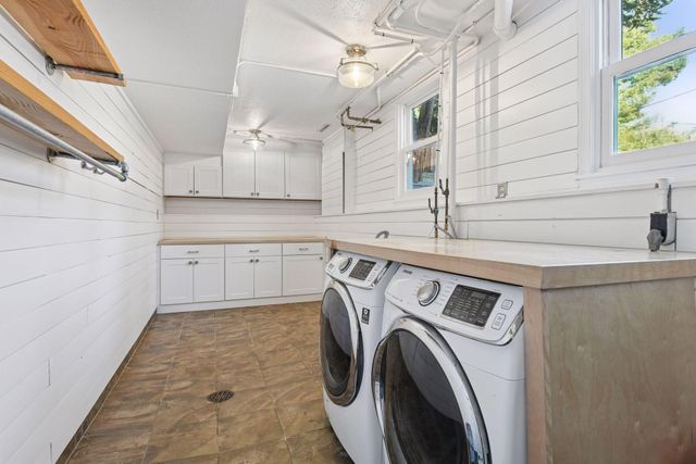 5521 Halifax Lane, Edina, MN 55424