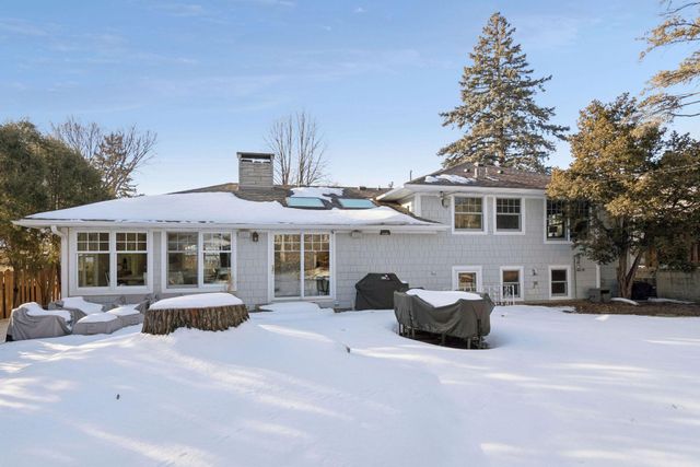 5521 Halifax Lane, Edina, MN 55424