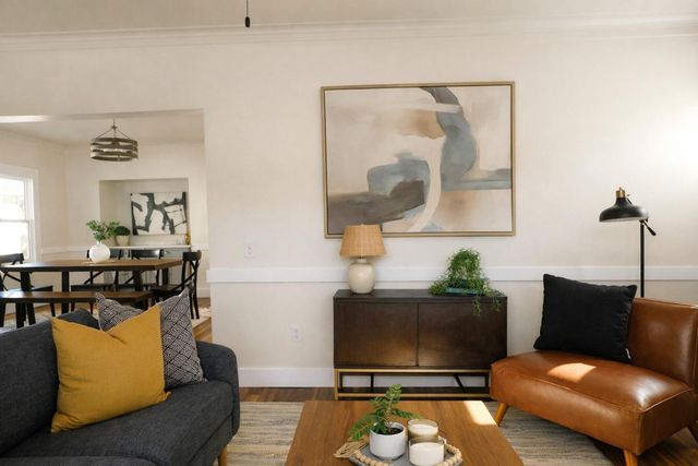 2010 X St, Sacramento, CA 95818