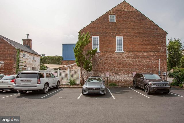 312 WILLIAM ST, Fredericksburg, VA 22401