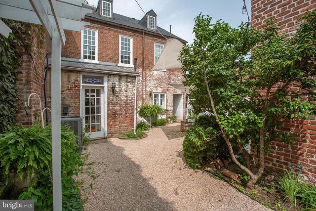 312 WILLIAM ST, Fredericksburg, VA 22401