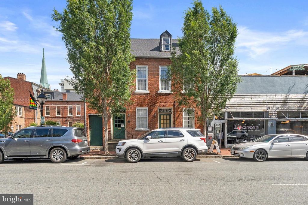 312 WILLIAM ST, Fredericksburg, VA 22401