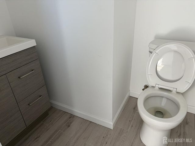 15 Fitch Street, Carteret, NJ 07008