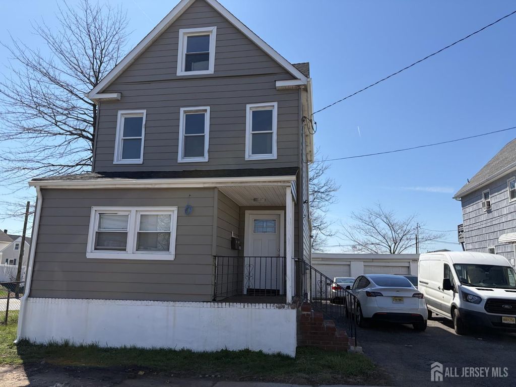 15 Fitch Street, Carteret, NJ 07008