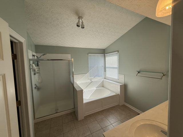 2230 Seton Drive, Lewis Center, OH 43035