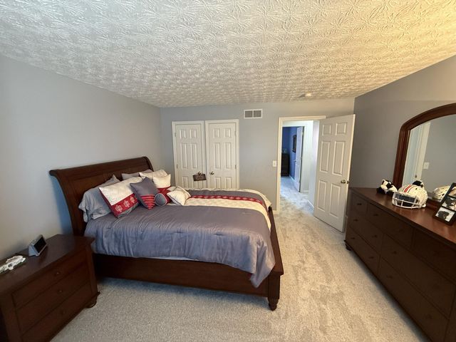 2230 Seton Drive, Lewis Center, OH 43035