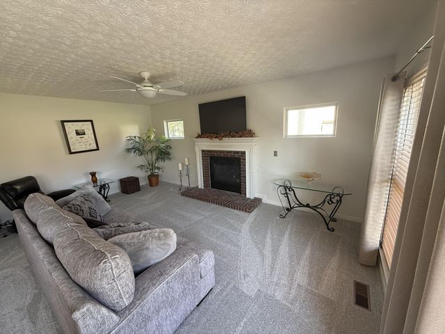 2230 Seton Drive, Lewis Center, OH 43035