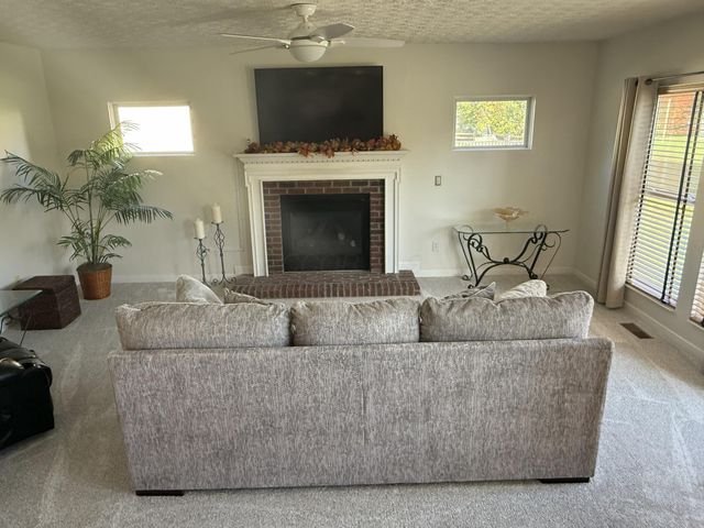 2230 Seton Drive, Lewis Center, OH 43035