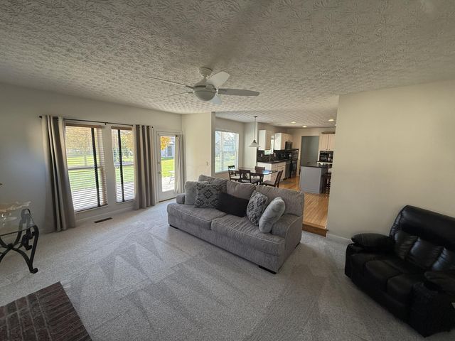 2230 Seton Drive, Lewis Center, OH 43035