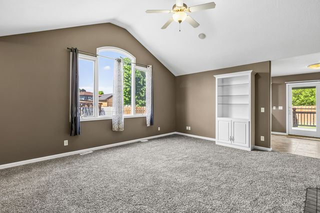 1506 25TH Avenue, Council Bluffs, IA 51501