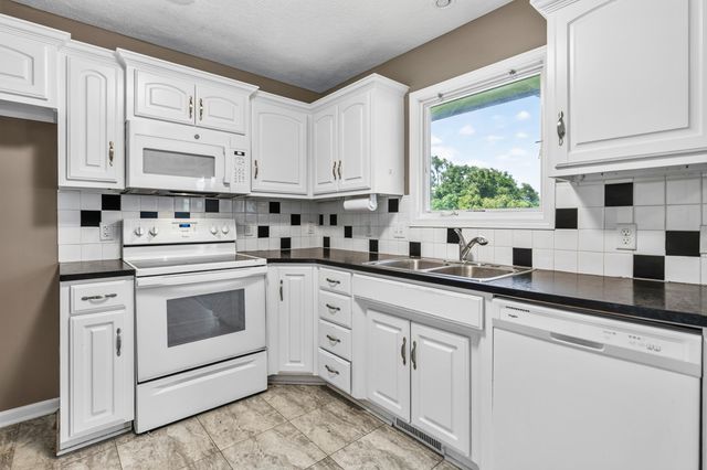 1506 25TH Avenue, Council Bluffs, IA 51501