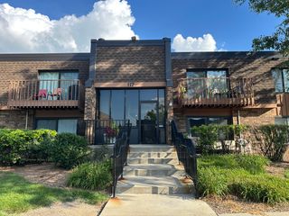 117 Mullingar Court 1C, Schaumburg, IL 60193