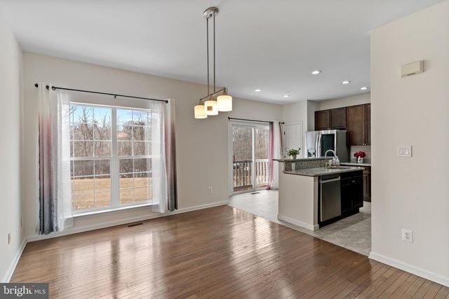 13258 MAPLE CREEK LN, Centreville, VA 20120