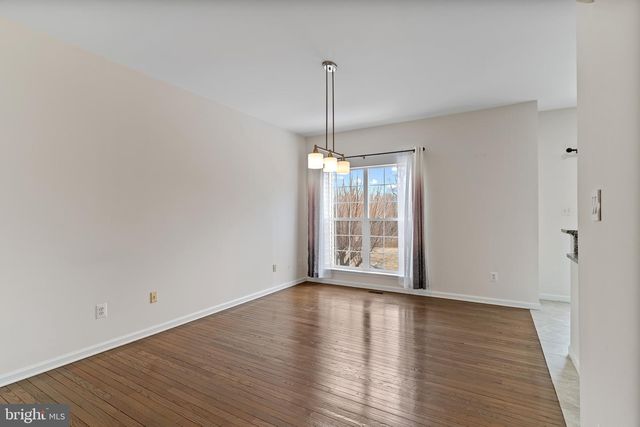 13258 MAPLE CREEK LN, Centreville, VA 20120