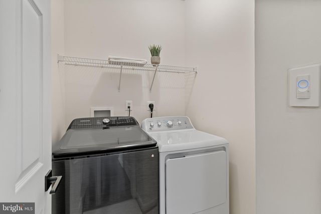 13258 MAPLE CREEK LN, Centreville, VA 20120