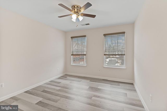 13258 MAPLE CREEK LN, Centreville, VA 20120