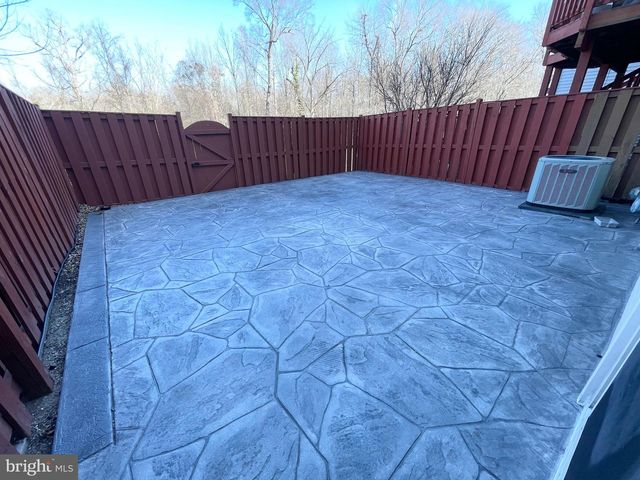 13258 MAPLE CREEK LN, Centreville, VA 20120