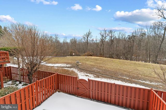 13258 MAPLE CREEK LN, Centreville, VA 20120