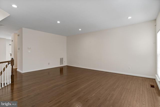 13258 MAPLE CREEK LN, Centreville, VA 20120