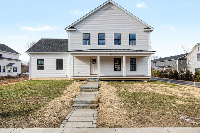 897 Falls Road, Shelburne, VT 05482