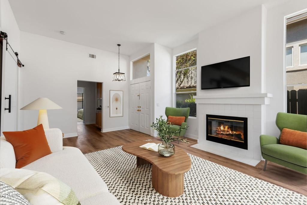 Image 4 of property listing at 5324 Villa Mallorca Place, Camarillo, CA 93012