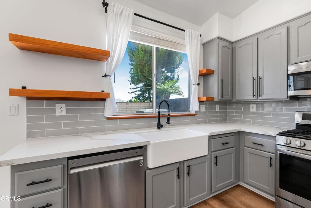 Image 9 of property listing at 5324 Villa Mallorca Place, Camarillo, CA 93012