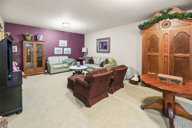 101 Fountain Drive, Glen Carbon, IL 62034