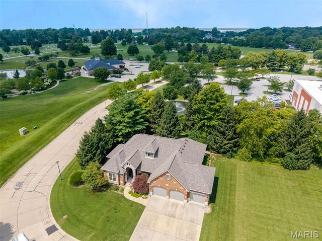 101 Fountain Drive, Glen Carbon, IL 62034