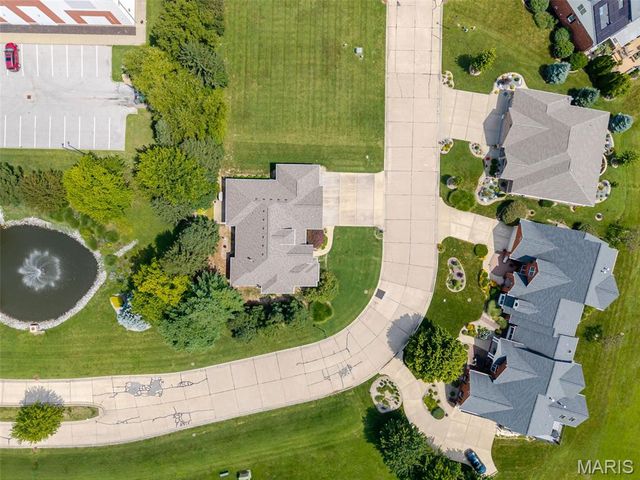 101 Fountain Drive, Glen Carbon, IL 62034