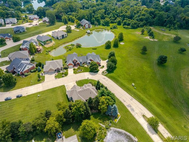 101 Fountain Drive, Glen Carbon, IL 62034