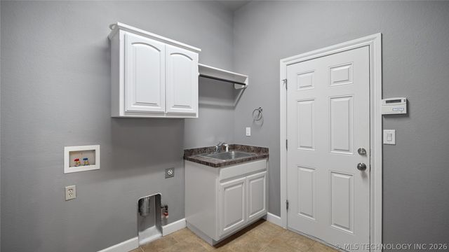 4301 N Walnut Avenue, Broken Arrow, OK 74012