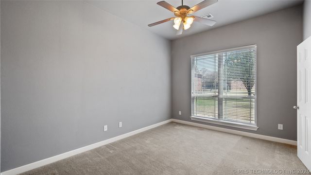 4301 N Walnut Avenue, Broken Arrow, OK 74012