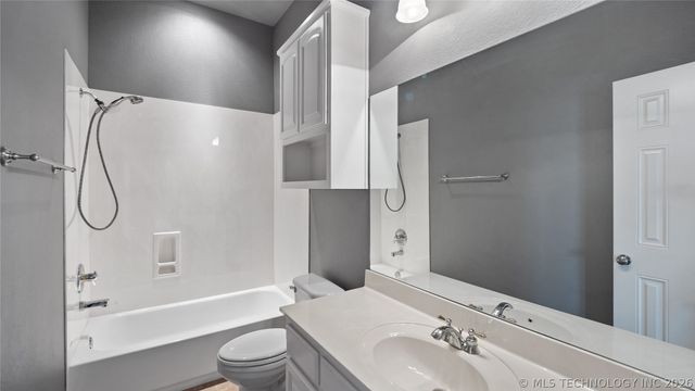 4301 N Walnut Avenue, Broken Arrow, OK 74012