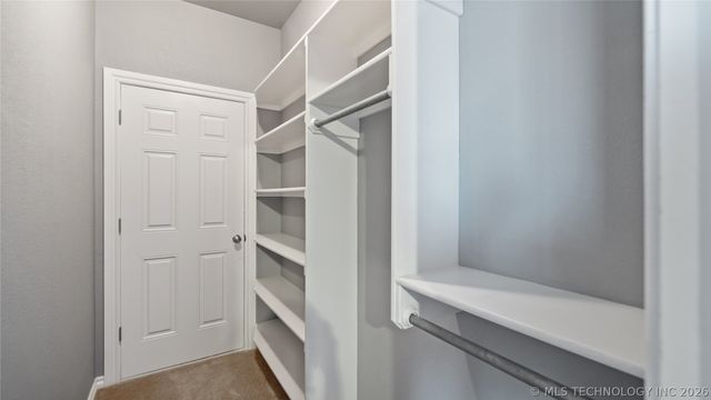 4301 N Walnut Avenue, Broken Arrow, OK 74012