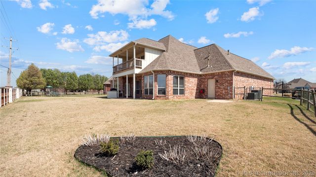 4301 N Walnut Avenue, Broken Arrow, OK 74012