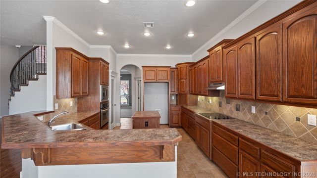 4301 N Walnut Avenue, Broken Arrow, OK 74012