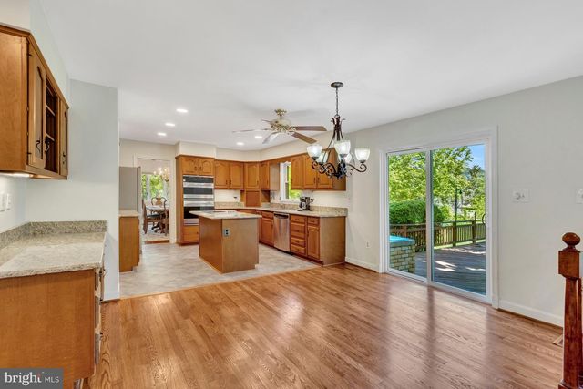 15820 HUNTON LN, Haymarket, VA 20169