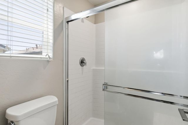 1108 Royalty Way W, Madera, CA 93636