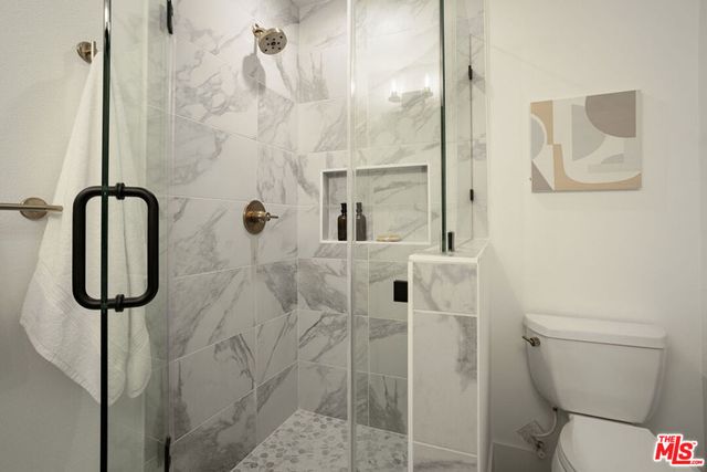 11216 W Lyon Lane 13, North Hollywood, CA 91606