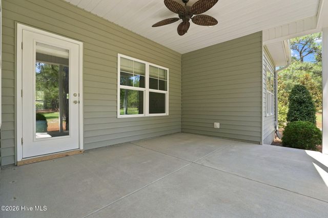 129 Devonshire Avenue W, Seven Lakes, NC 27376