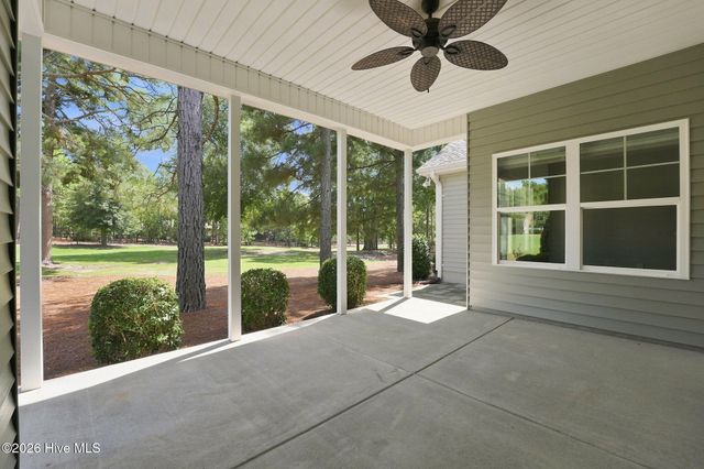 129 Devonshire Avenue W, Seven Lakes, NC 27376