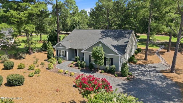 129 Devonshire Avenue W, Seven Lakes, NC 27376