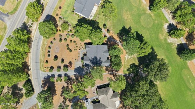 129 Devonshire Avenue W, Seven Lakes, NC 27376