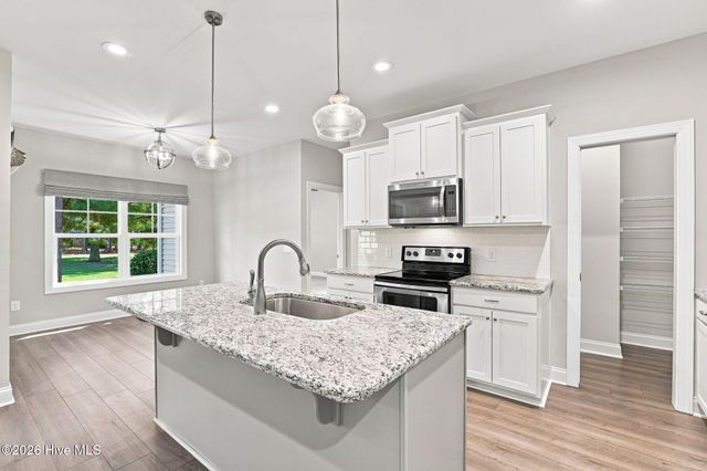 129 Devonshire Avenue W, Seven Lakes, NC 27376