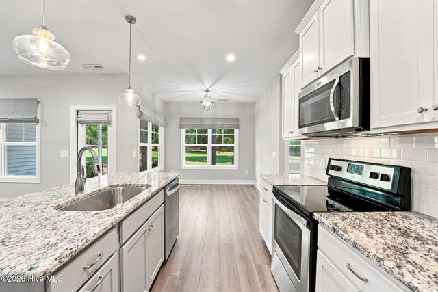 129 Devonshire Avenue W, Seven Lakes, NC 27376