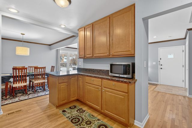 847 Division Street, Northbrook, IL 60062