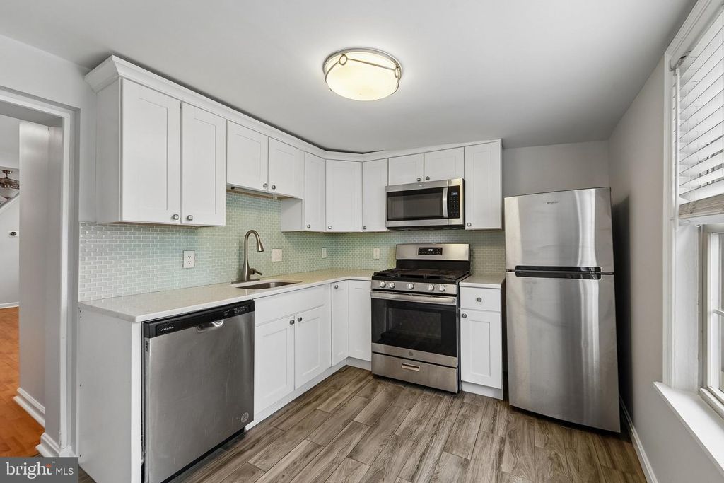 Image 10 of property listing at 1620 MARSHALL ST, Baltimore, MD 21230