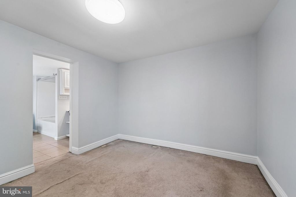 Image 15 of property listing at 1620 MARSHALL ST, Baltimore, MD 21230