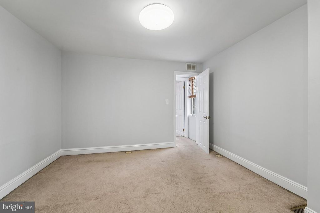 Image 17 of property listing at 1620 MARSHALL ST, Baltimore, MD 21230
