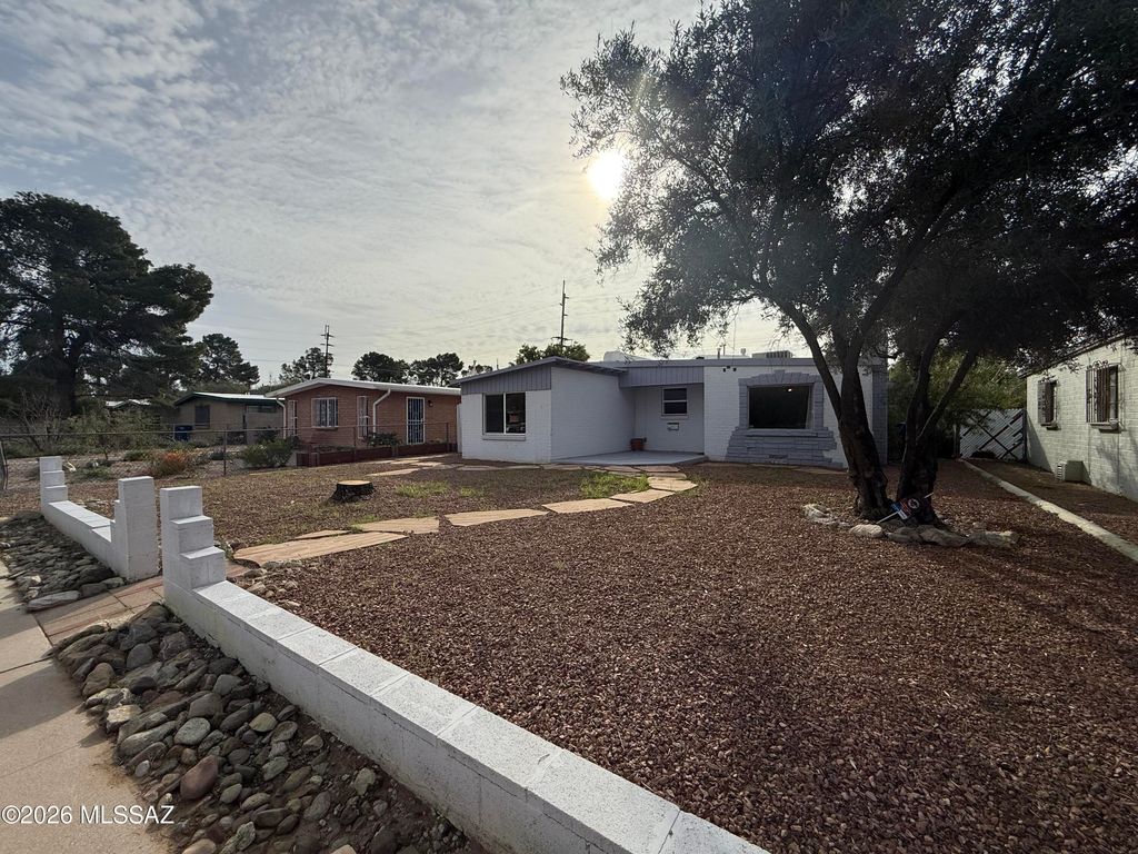 3014 E 19th Street, Tucson, AZ 85716